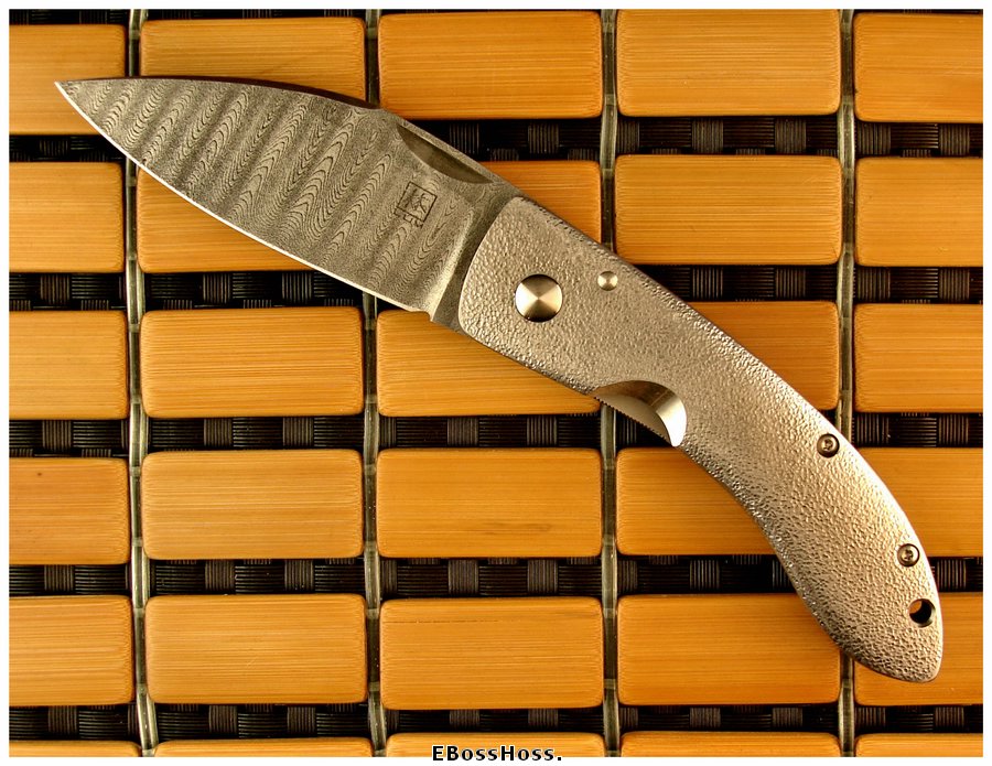 Bob Lum Hand-Stippled Deluxe Chinese Folder