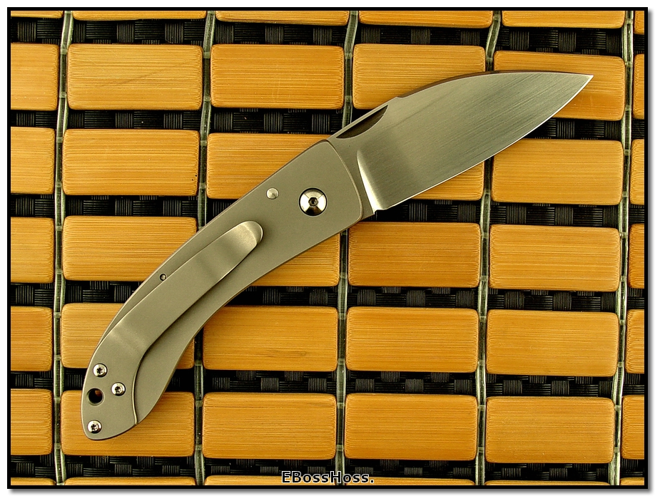 Bob Lum Chinese Folder w/Nail-Nick