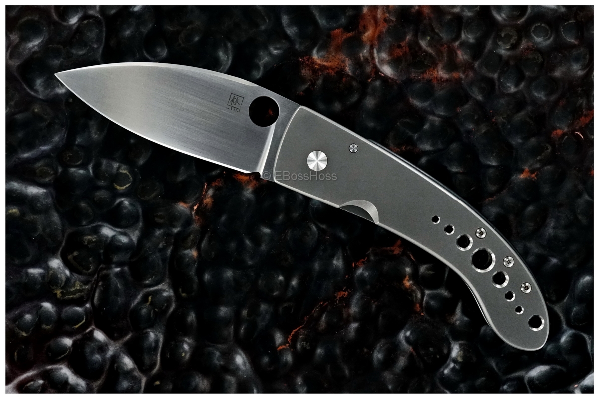 Bob Lum Custom Large Chinese Framelock Folder