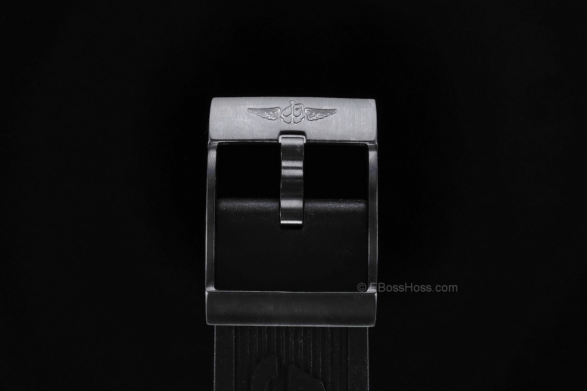 Breitling Avenger Skyland Blacksteel - M13380