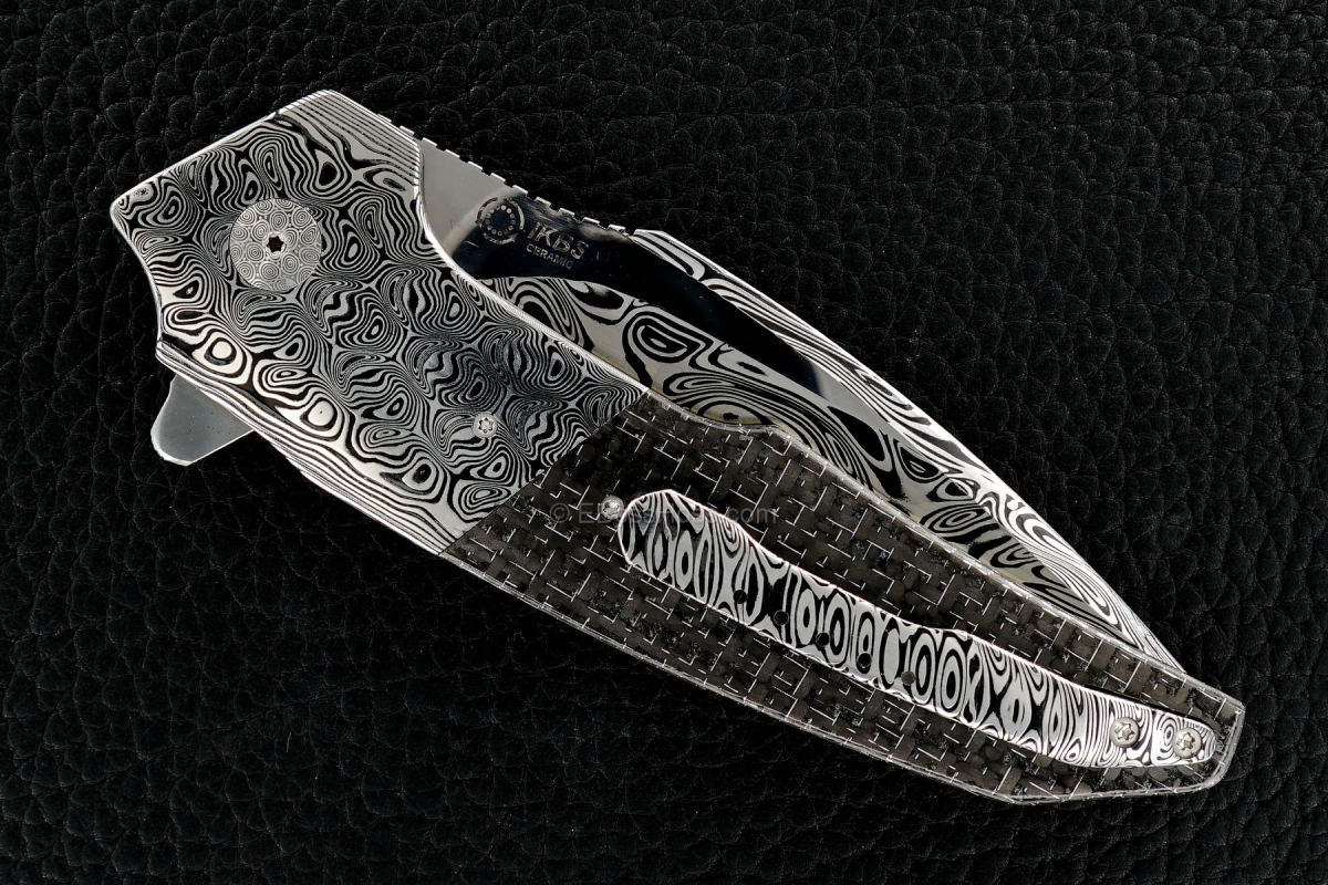 A2 Knives (Andre Thorburn & Andre van Heerden) & Tashi Bharucha Custom A6 Premium Flipper Collaboration