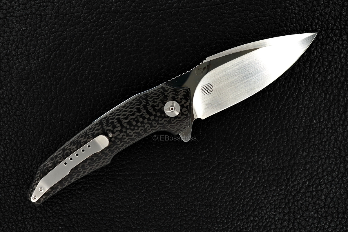 A2 Knives (by Andre Thorburn & Andre van Heerden) & Tashi Bharucha Custom A6 Flipper Prototype