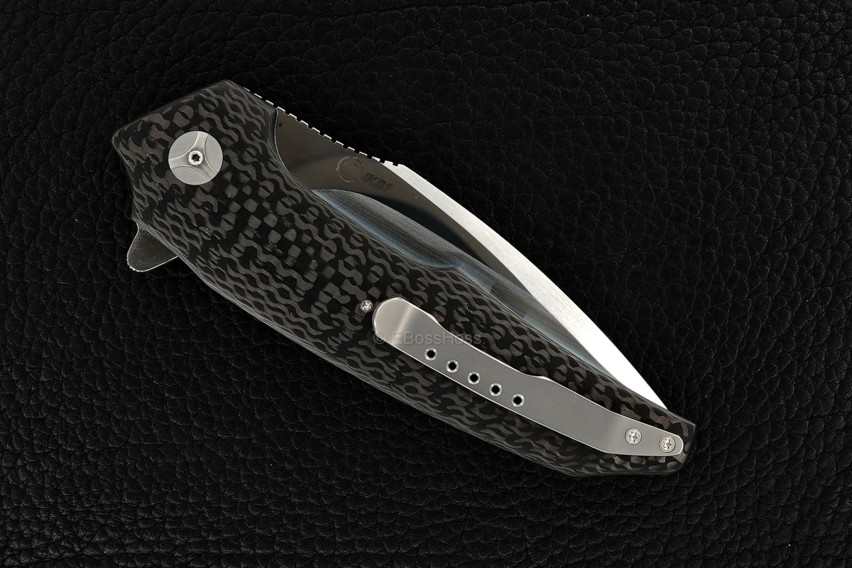 A2 Knives (by Andre Thorburn & Andre van Heerden) & Tashi Bharucha Custom A6 Flipper Prototype