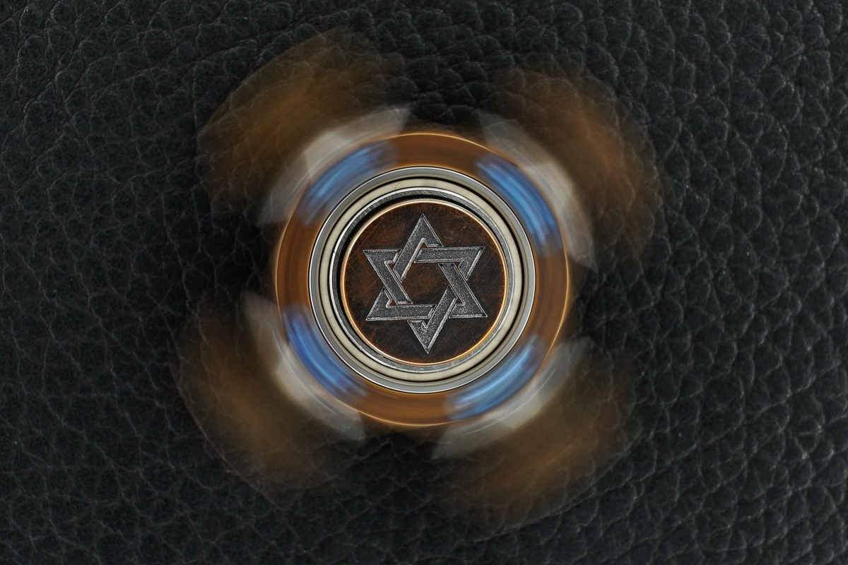 Steel Flame Dreidel Ring Spin KillboX with Star of David Slug