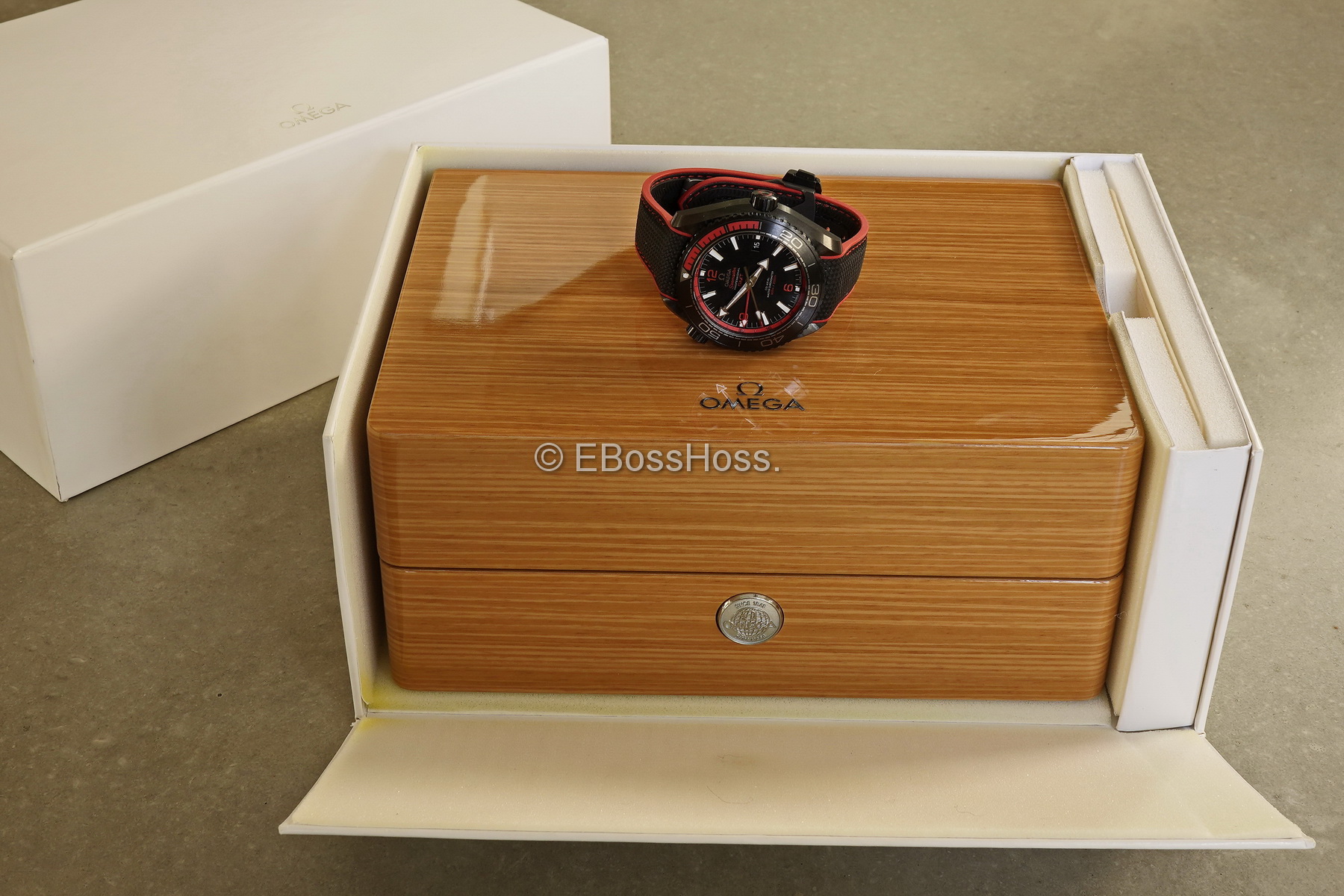 Omega Seamaster Planet Ocean Deep Black GMT