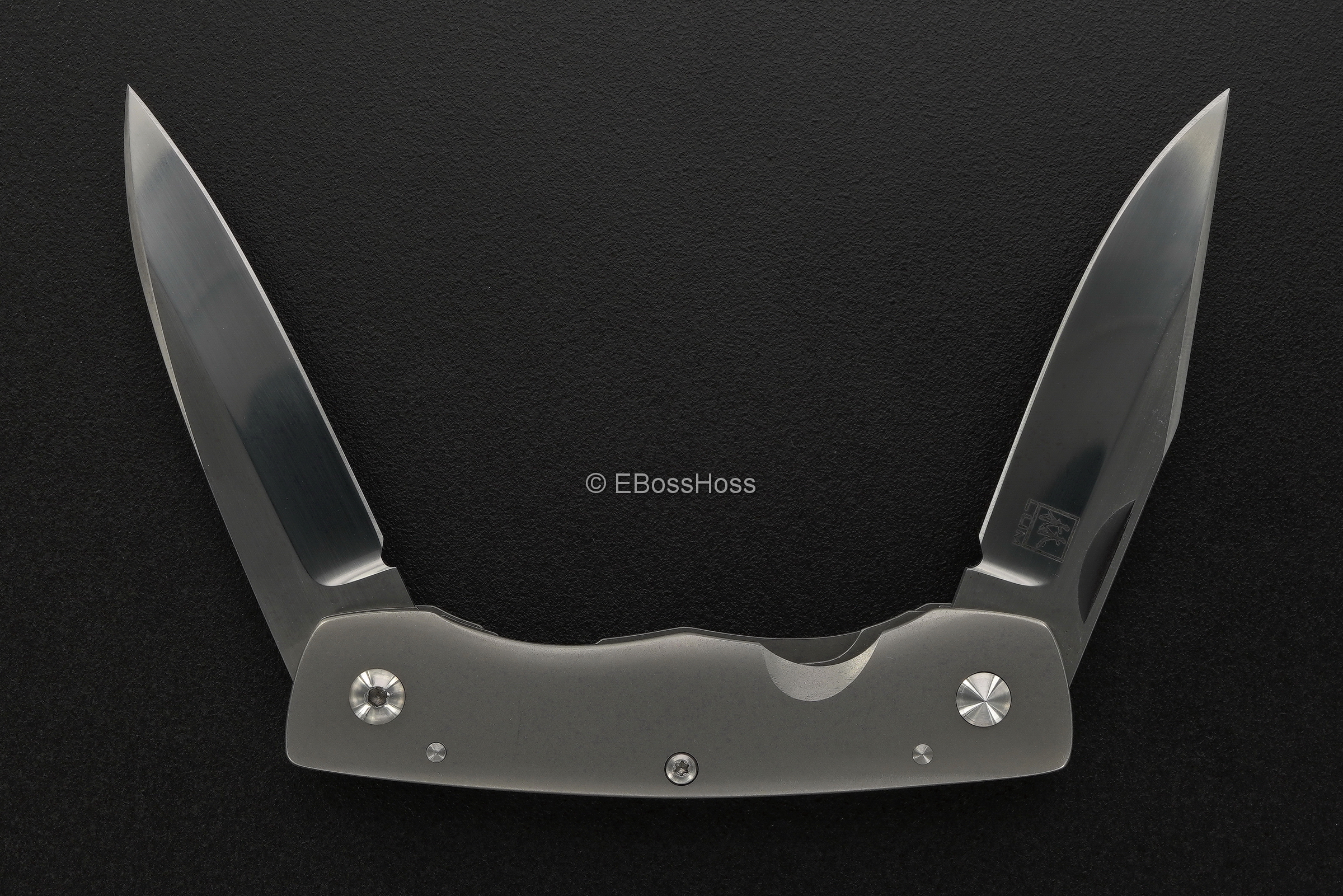 Bob Lum Custom 2-Blade Single-Linerlock Wharncliffe Trapper Folder