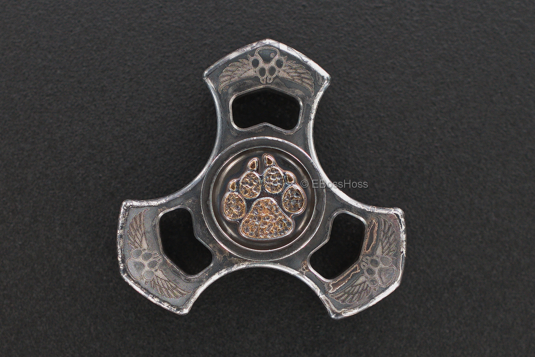 Steel Flame Stippled Dog Paw Tri-Spin