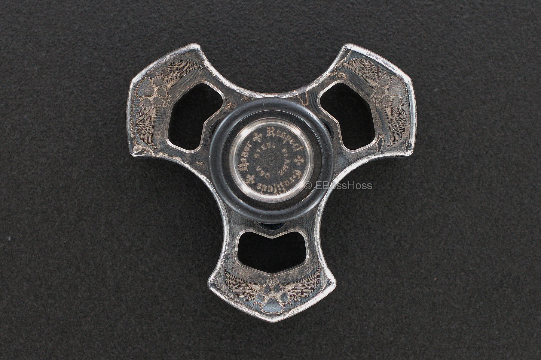 Steel Flame Stippled Dog Paw Tri-Spin