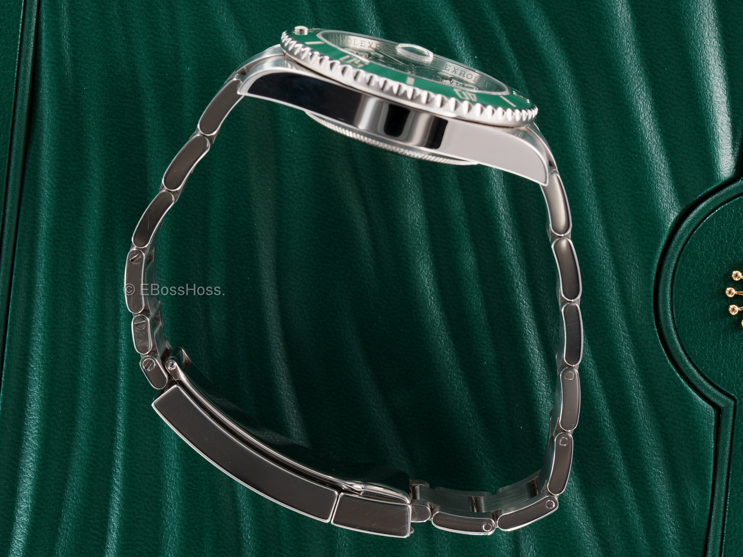 ROLEX Submariner ''Hulk" Green Ceramic Bezel Green Dial SS (116610LV)