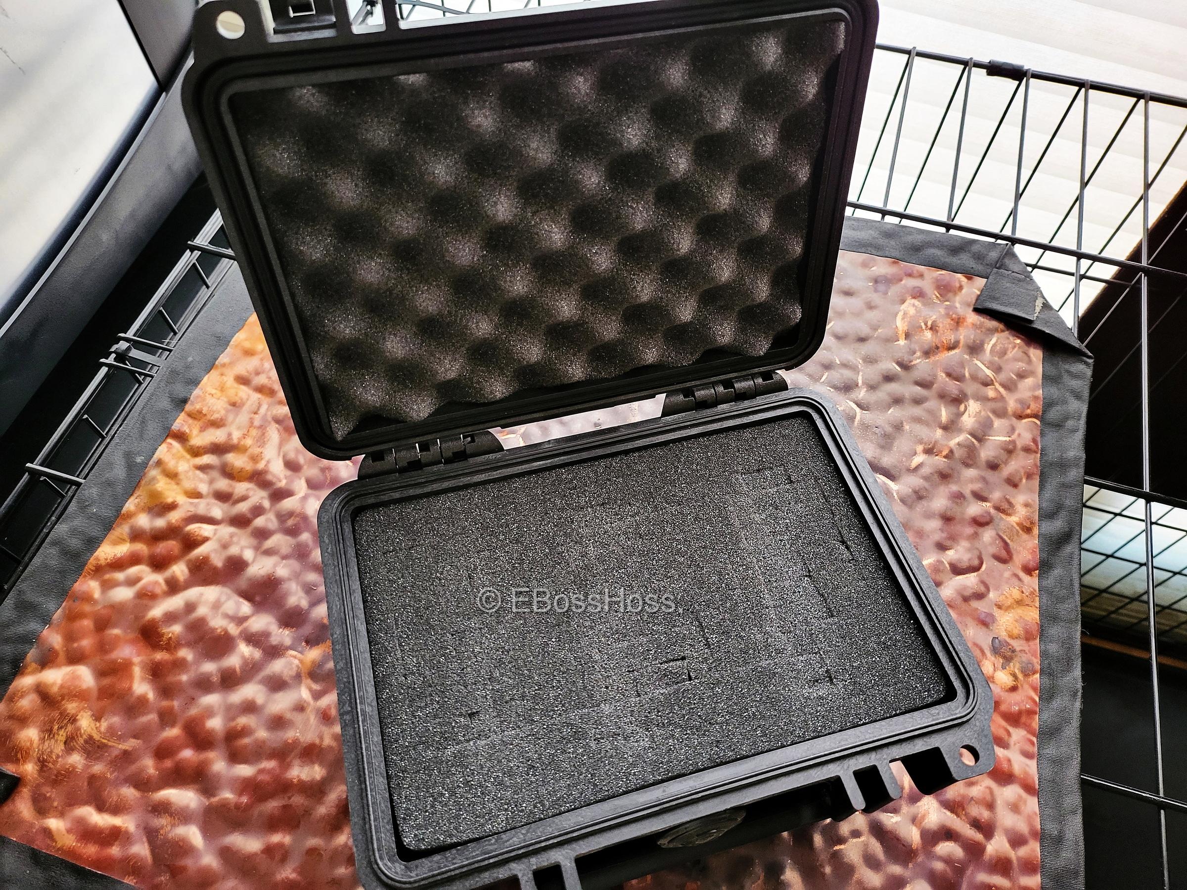 Steel Flame Pelican Pick and Pluck Foam Stow