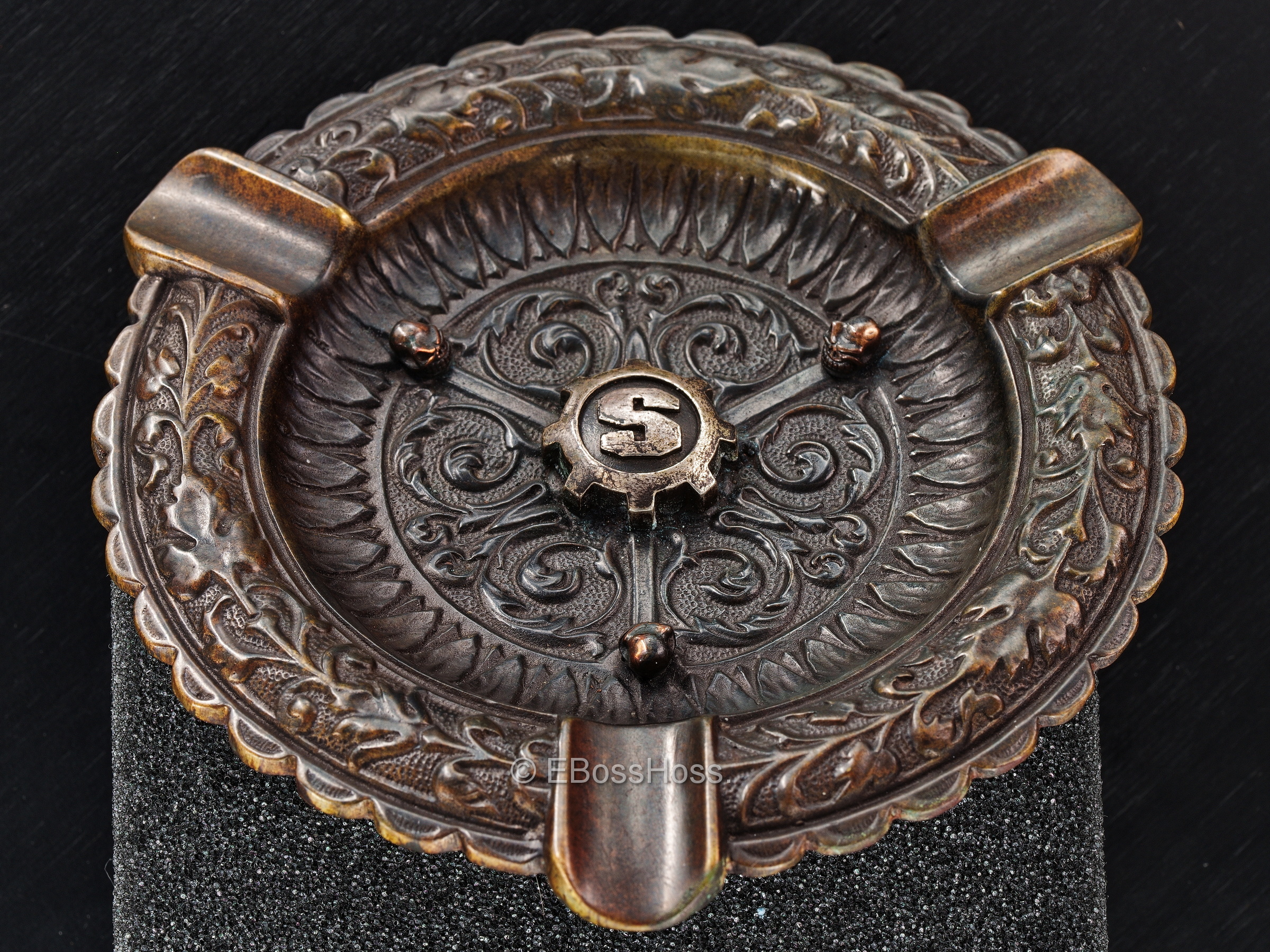 Starlingear - ''Personal Collection'' Vintage Ashtray by Ryk Maverick