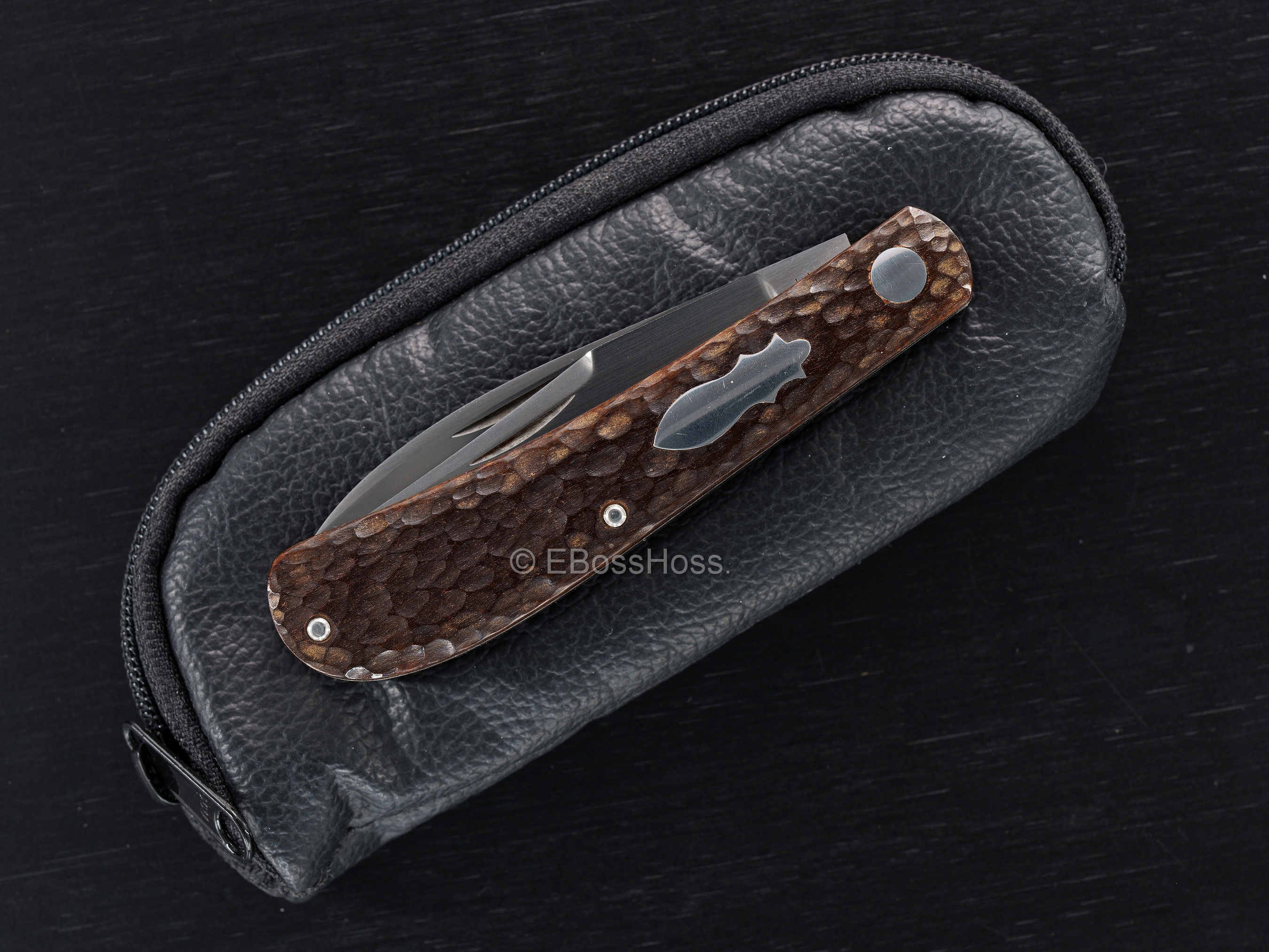 Reese Bose 2-Blade Shadow Trapper