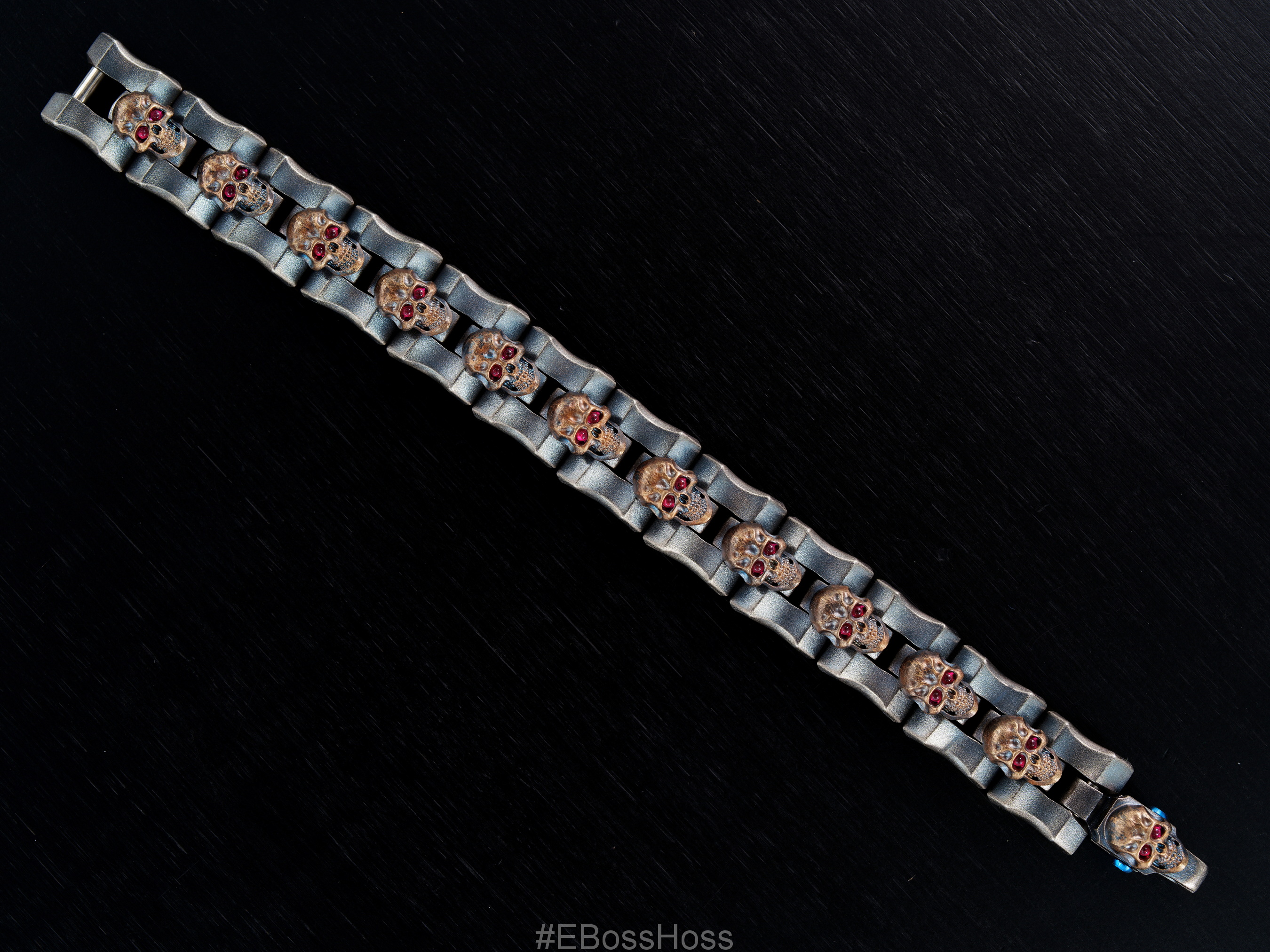 Derrick Obatake -ONE- Custom Sledge XXL Vigilant Darkness Sledge Bracelet