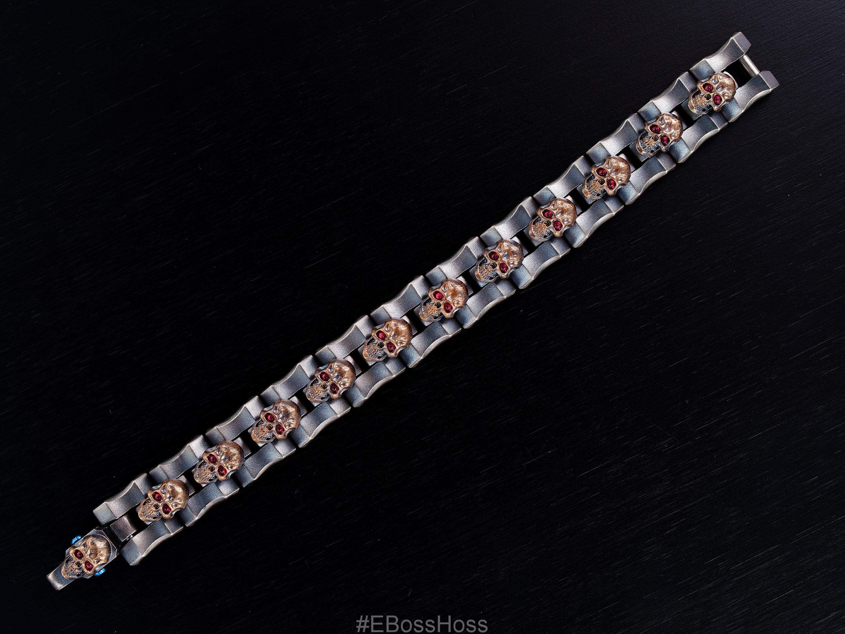 Derrick Obatake -ONE- Custom Sledge XXL Vigilant Darkness Sledge Bracelet