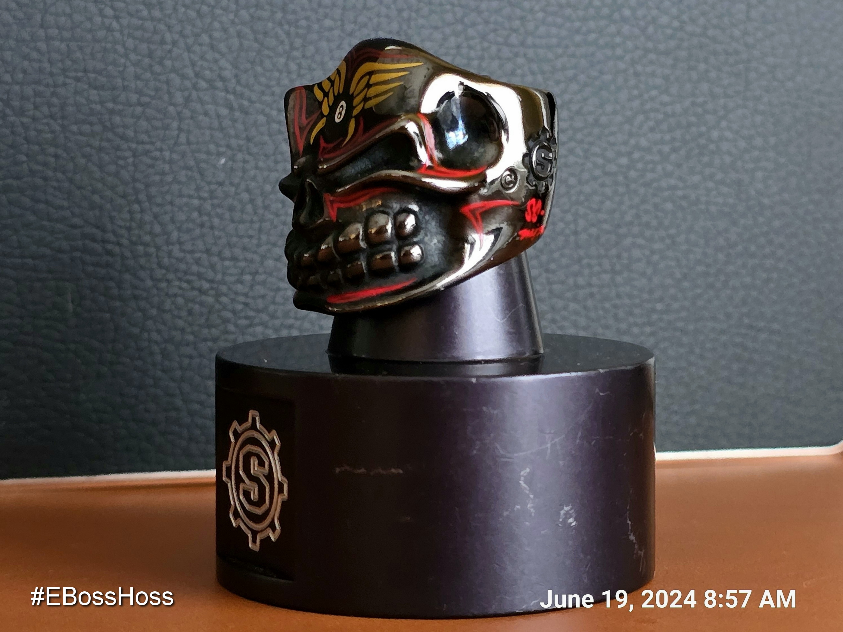 Ryk Maverick Starlingear - Mikoto Hand-painted Sterling Silver Ring & Stand